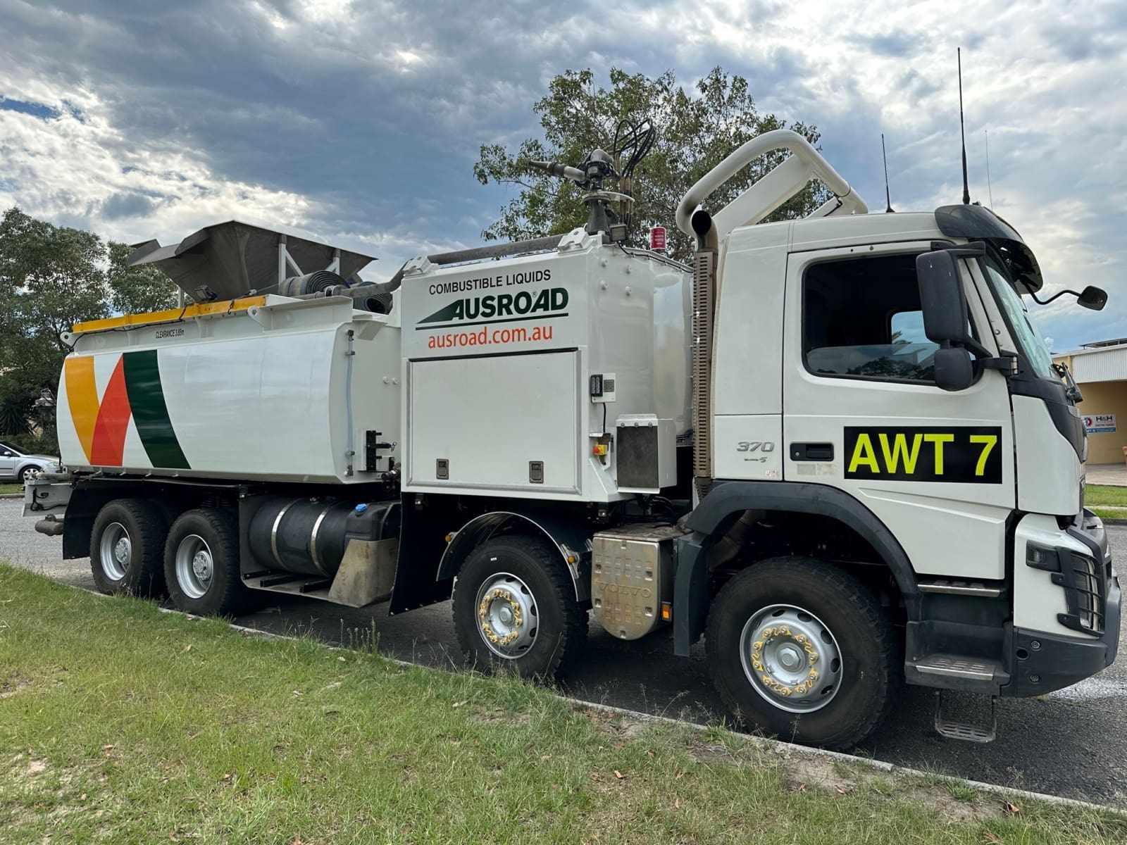 AUSROAD Water Truck AWT7 2 Drills, Support and Service Trucks