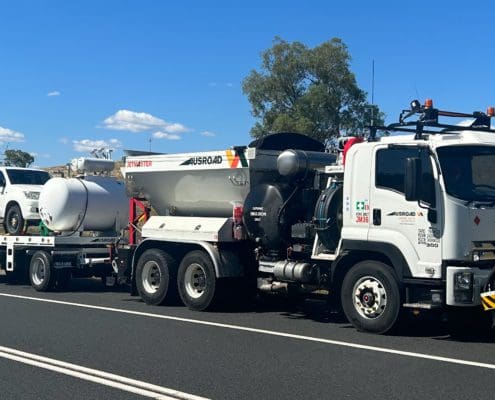 Road maintenance plant